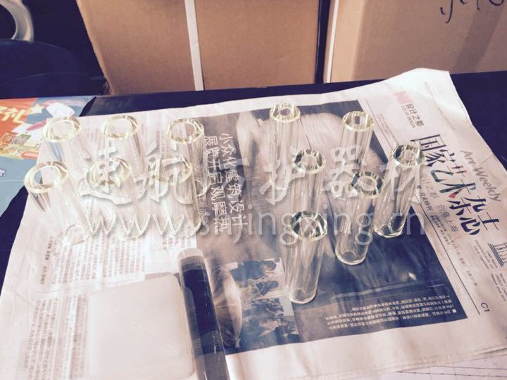 中空圆筒形铅玻璃